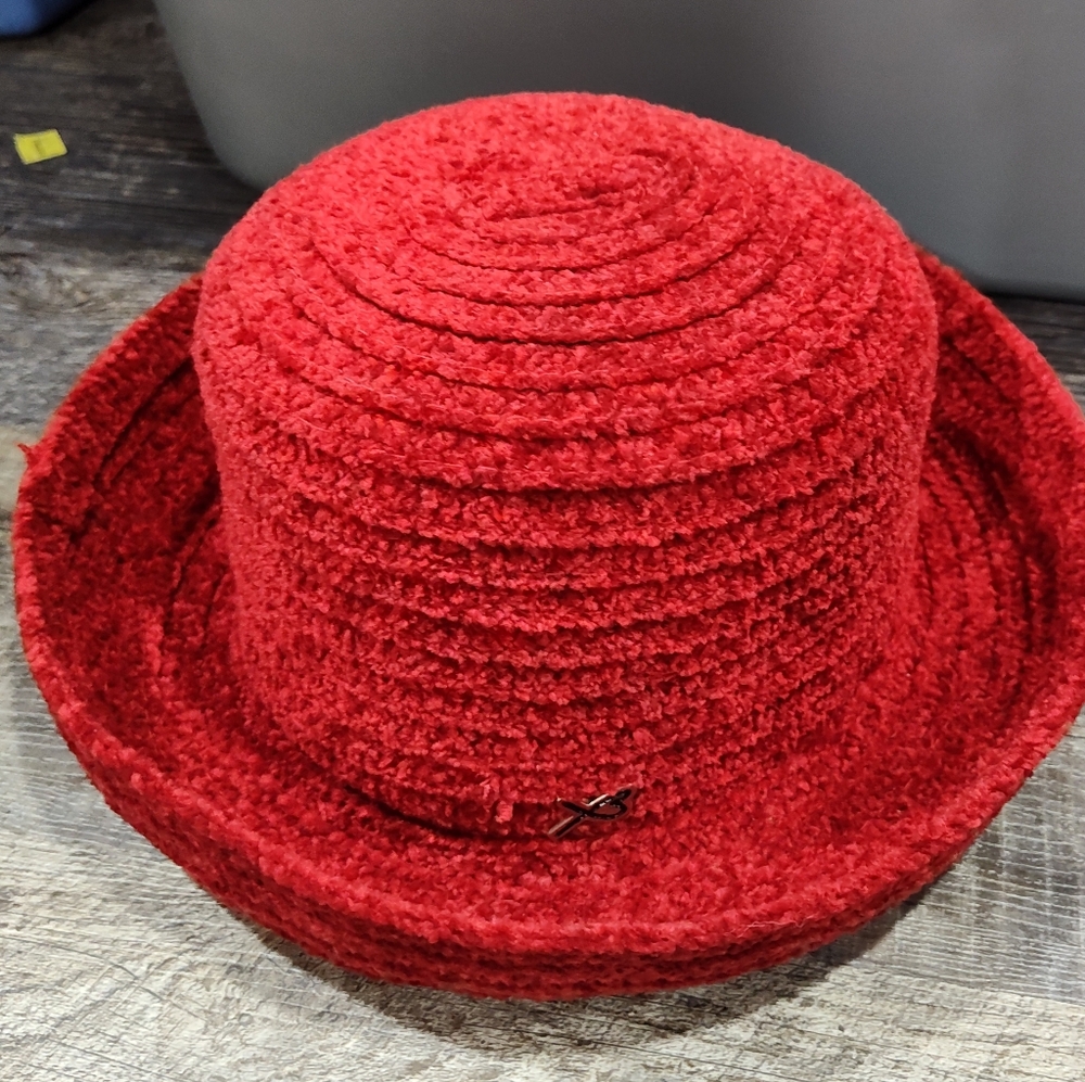 Vintage Betmar New York Red Knit Hat W/ Upturned Brim, Round, OSFM - Picture 4 of 7